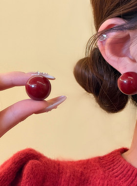 【蜜桃茶】氛围新年~红色珍珠大耳钉高级感复古显白气质过年耳饰