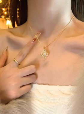 香槟恋人金色闪锆四叶草项链