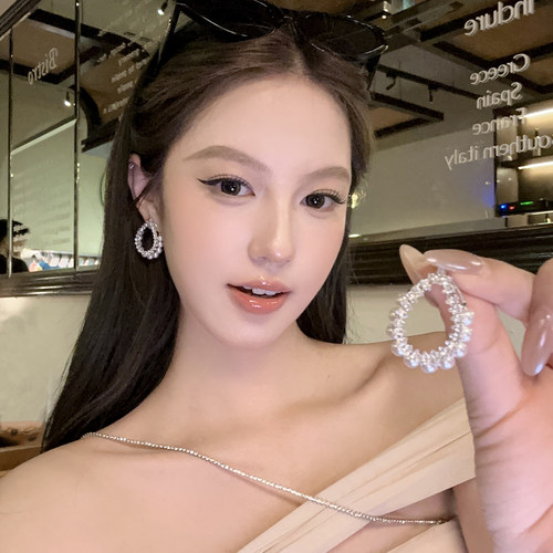 瑰丽Lady闪钻珍珠双层金色耳环