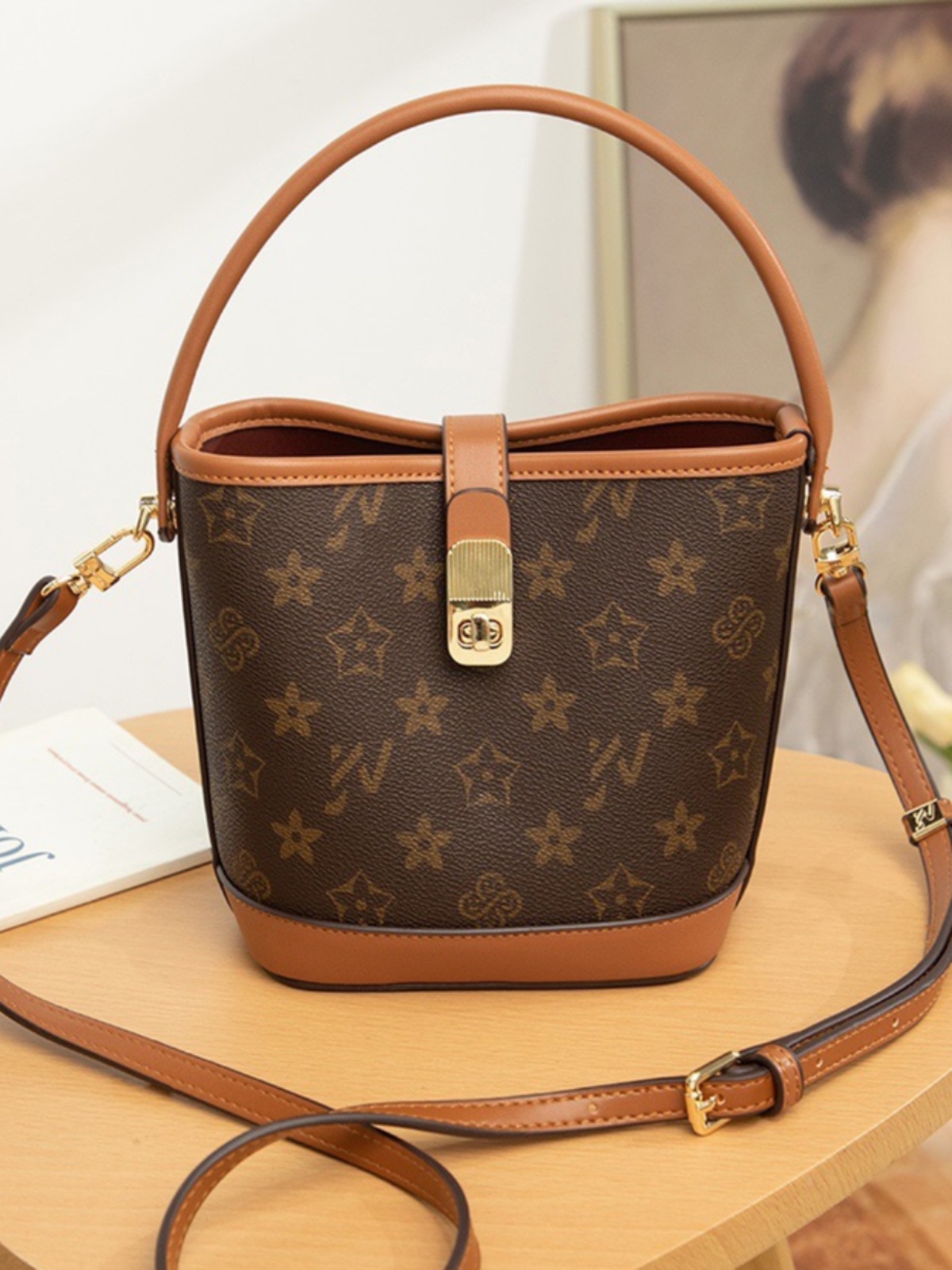 优草坊女包2025新款高级质感时尚水桶包潮欧美休闲百搭单肩斜跨包