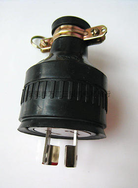 热销台湾隆光LKEW旋转自锁LK8220引挂式防水防松插头电木橡胶现货