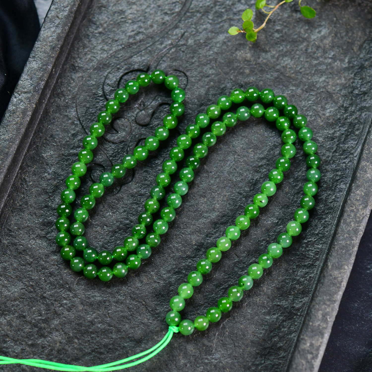 天然俄料和田玉冰底菠菜绿6毫米搭配平安扣吊坠妈妈项链毛衣链