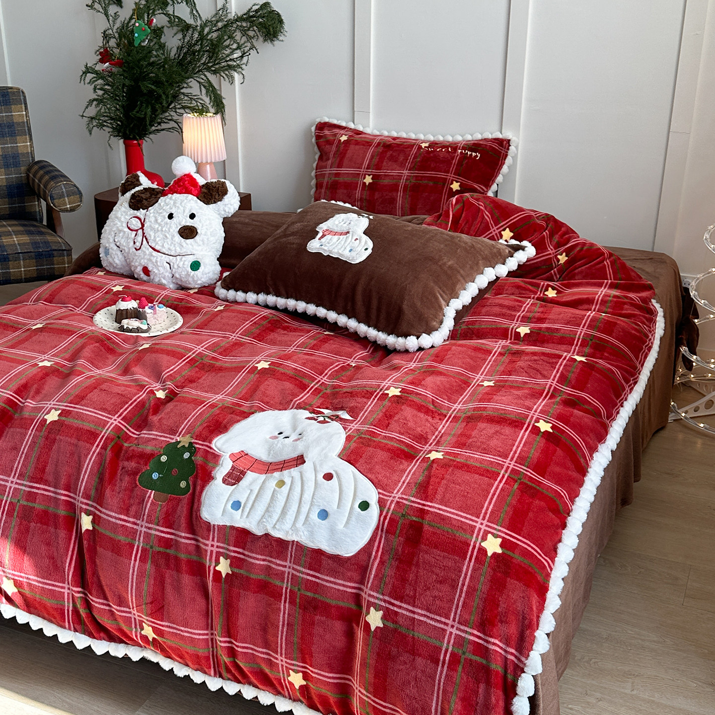 圣诞节卡通牛奶绒四件套红色保暖床品套件小毛球可爱冬季床单被套