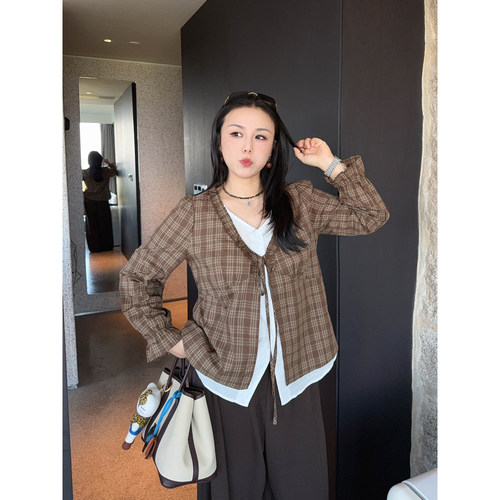 VOGANA戛纳家大码女装拼接假两件小衫胖mm2026秋复古格纹显瘦上衣