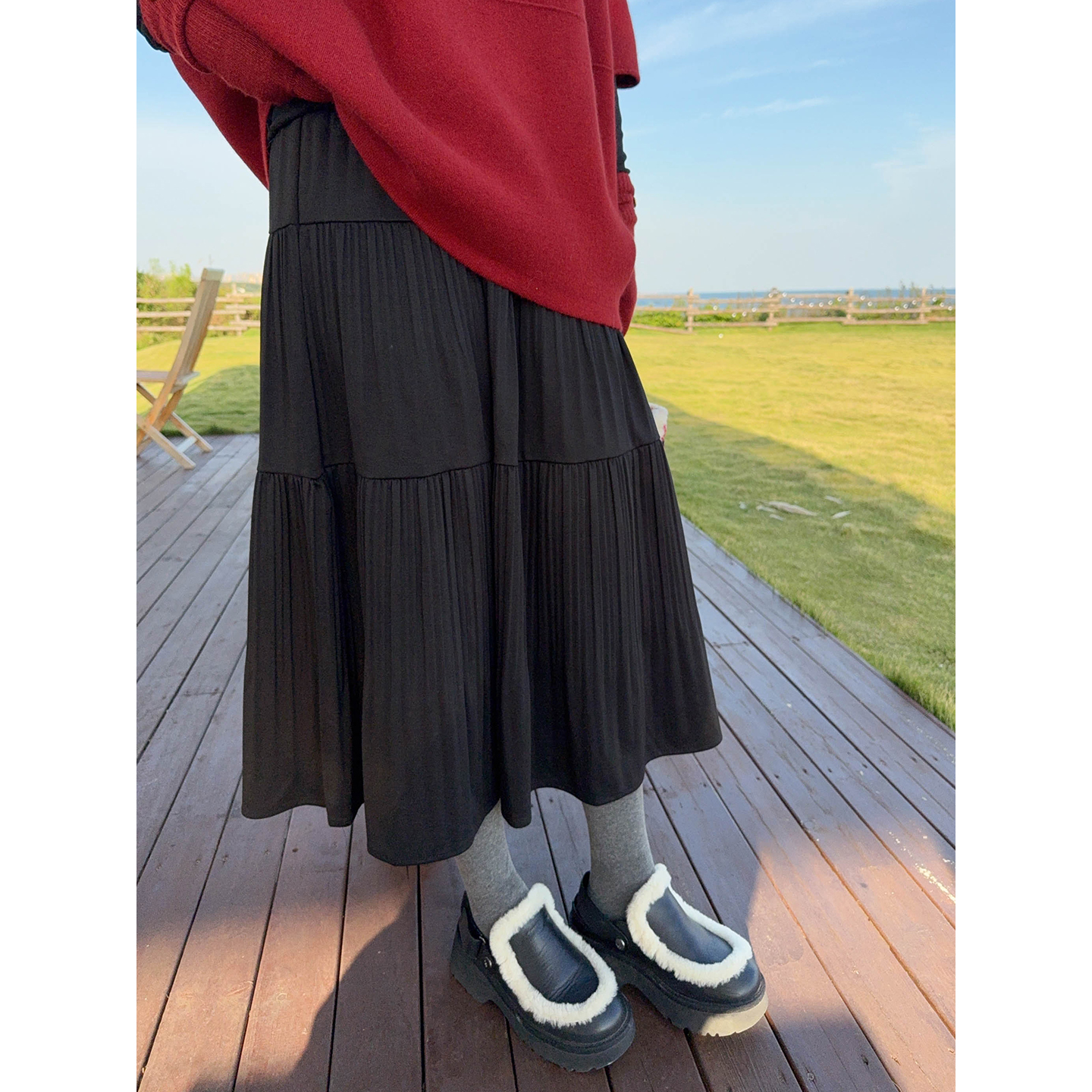 VOGANA戛纳家大码女装摩登御姐韩系显瘦竖褶温暖厚织绒棉半身裙冬