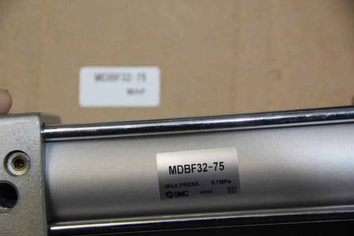 SMC气缸 MDBF32-75  正品全新原包装  包邮顺丰今天发