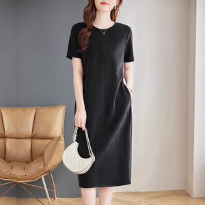黑色连衣裙女夏季2025新款胖mm大码中长款宽松百搭短袖t恤a字裙子