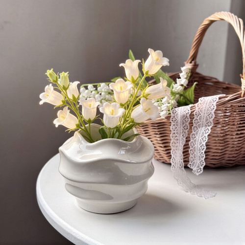 设计师款北欧陶瓷花装饰波浪边鲜花客厅电视柜摆件水培花器花篮