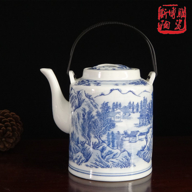 景德镇青花山水陶瓷摆台凉茶壶图片