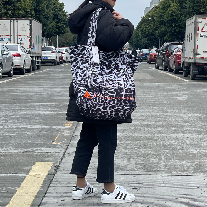 阿迪达斯女包2023秋季新款MEDIUM TOTE 托特包拎包休闲包GJ9754
