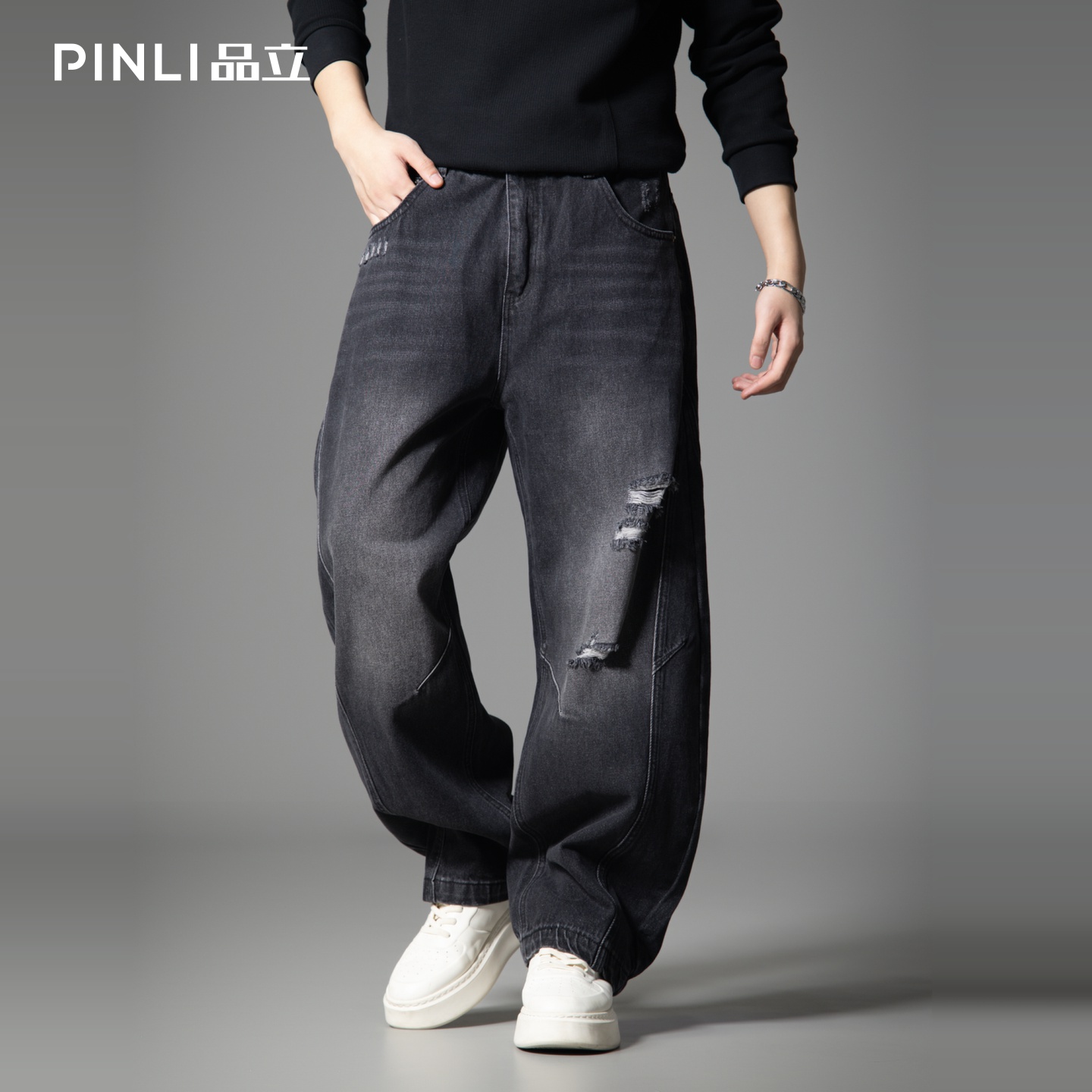 品立美式洗水破洞宽松直筒牛仔裤