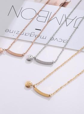 2024新款可爱笑脸字母弯片项链