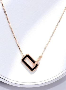 黑白方形相扣钛钢锁骨链短款项链