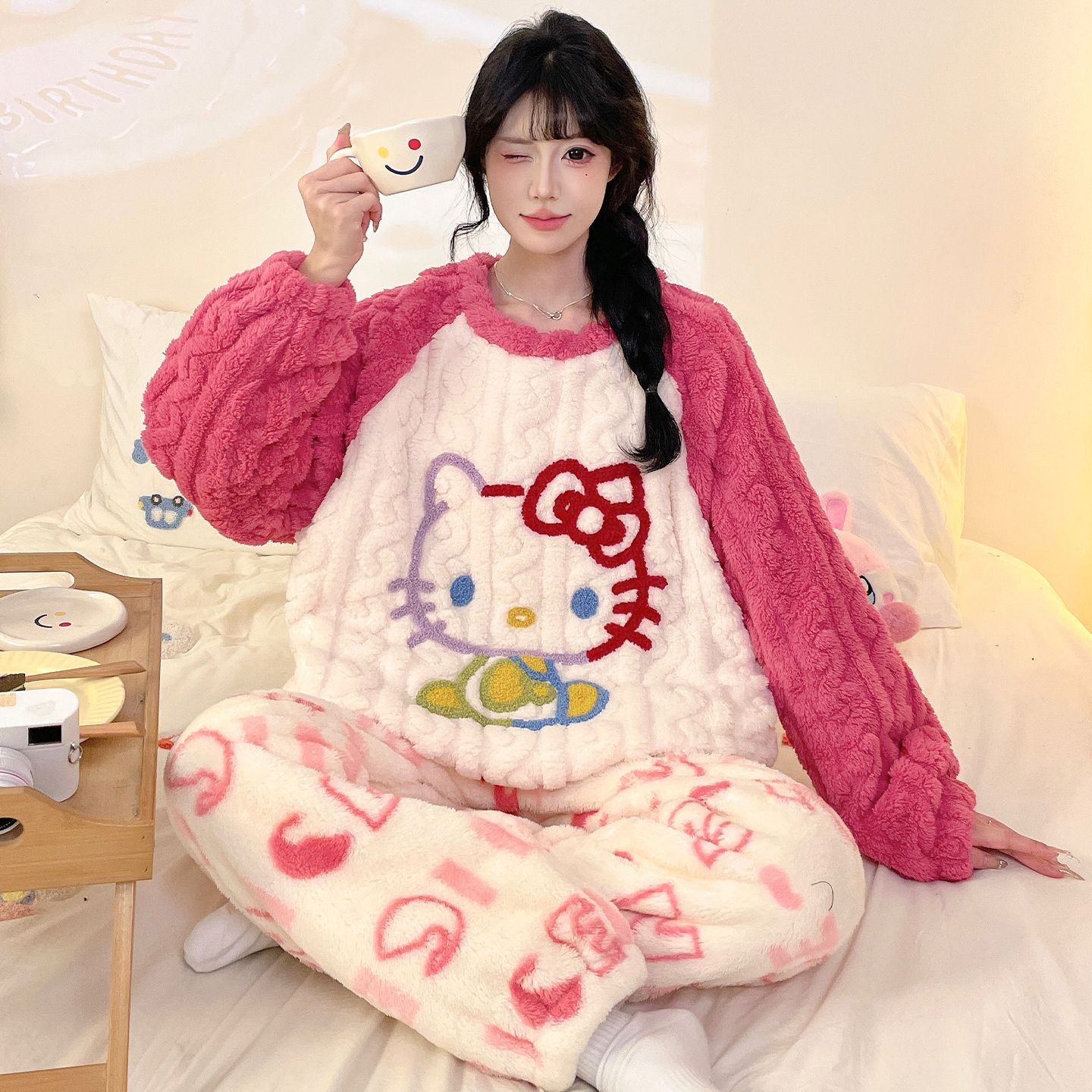 加厚珊瑚绒睡衣女孩可爱宽松中大童青少年女孩学生保暖家居服套装