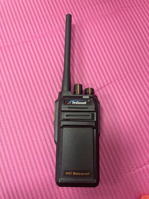 特固TG-398的12瓦大功率防水声控对讲机续航四天可线充和座充