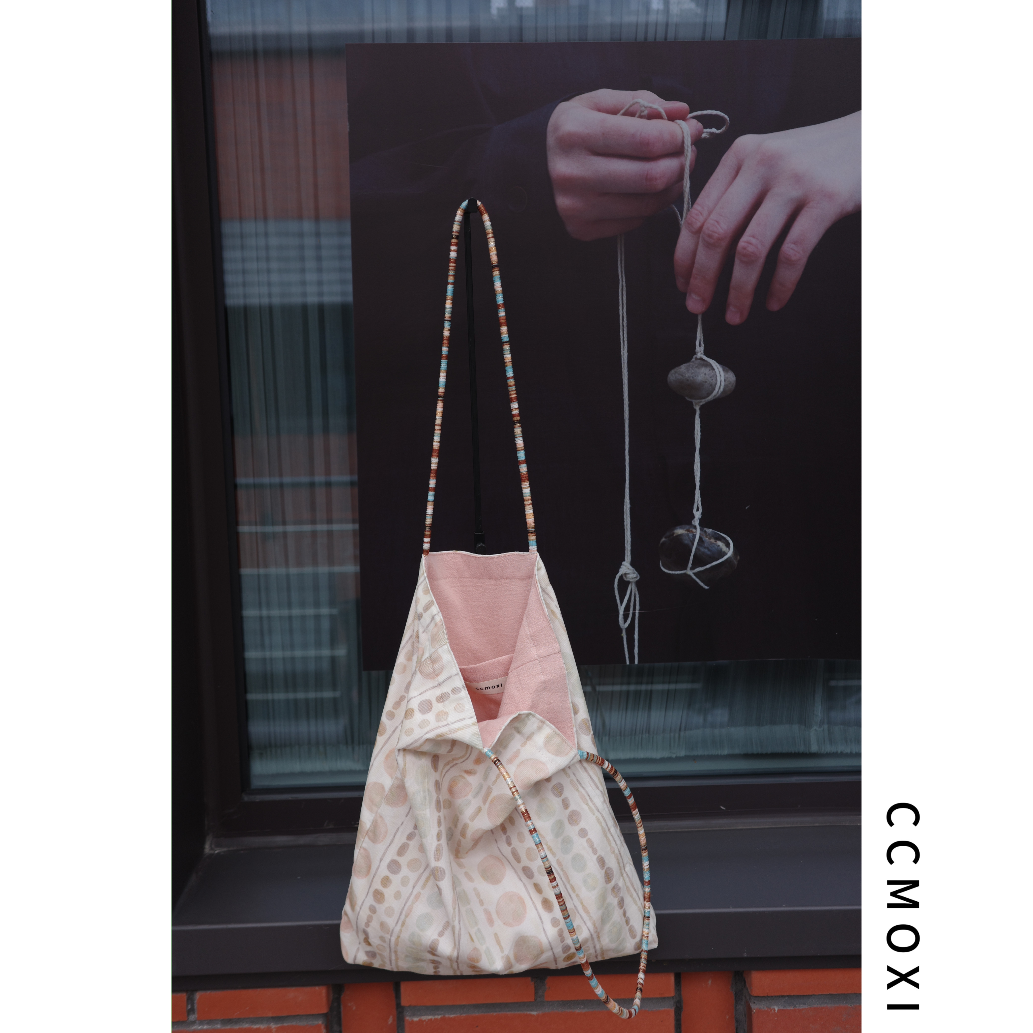 2025秋冬ccmoxi原创自制【蜜桃跳跳糖】纯棉灯芯绒文艺单肩包托特,箱包皮具/热销女包/男包,时尚帆布包,淘宝优惠券,粉丝福利购,淘宝优惠卷