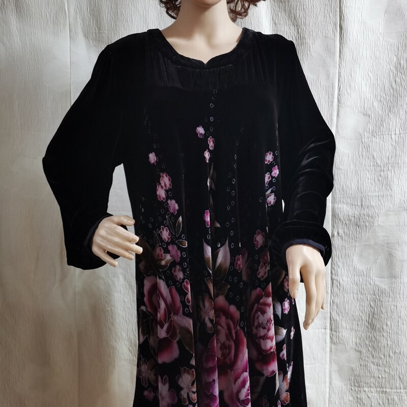 2025真丝绒长袖烂花绒黑色紫红手绘圆领钉珠中老年妈妈装母亲6242