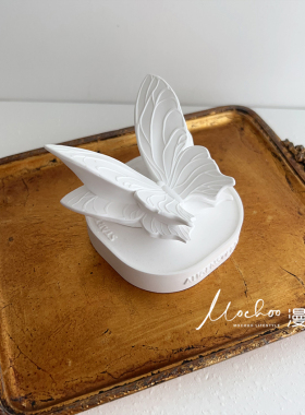 蝴蝶车载香薰汽车香水摆件高级车内装饰品中控台无火香薰淡香持久