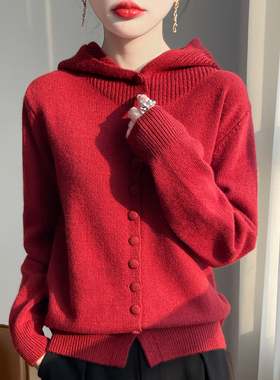 新年红色连帽单排扣毛衣开衫秋冬洋气针织衫浣熊羊毛外套打底上衣