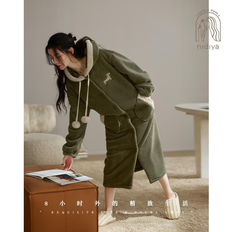 秋冬季珊瑚绒保暖减龄家居服睡袍