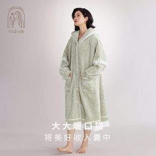 妮狄娅睡衣女冬季 少女甜美秋冬家居服 长款 珊瑚绒保暖连帽睡袍时尚