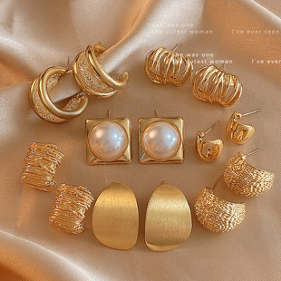 今年流行的金属耳钉女轻奢小众高级感耳环2026年新款爆款耳坠耳饰