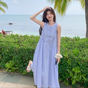 法式蓝色小清新无袖背心连衣裙女新款小个子宽松度假风茶歇中长裙图片