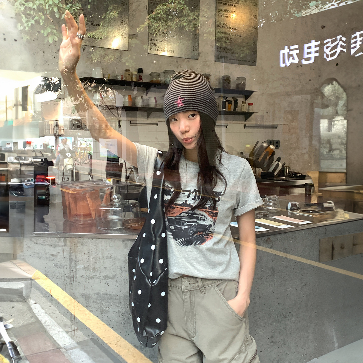珍妮宇航局 复古印花短袖t恤女宽松纯棉夏季正肩修身2026新款上衣 - 实物图