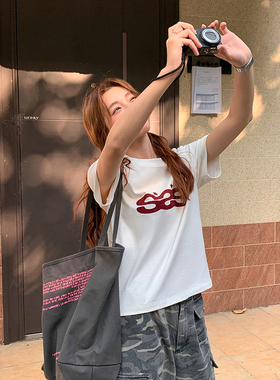 珍妮 美式复古原创植绒印花正肩短袖t恤女甜酷显瘦短款小个子上衣