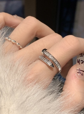 小众高级感冷淡风个性戒指设计感