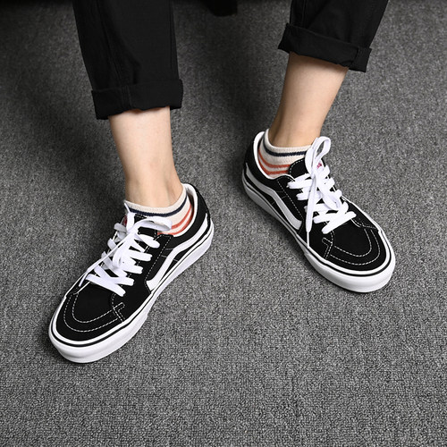 vans经典款低帮运动休闲鞋