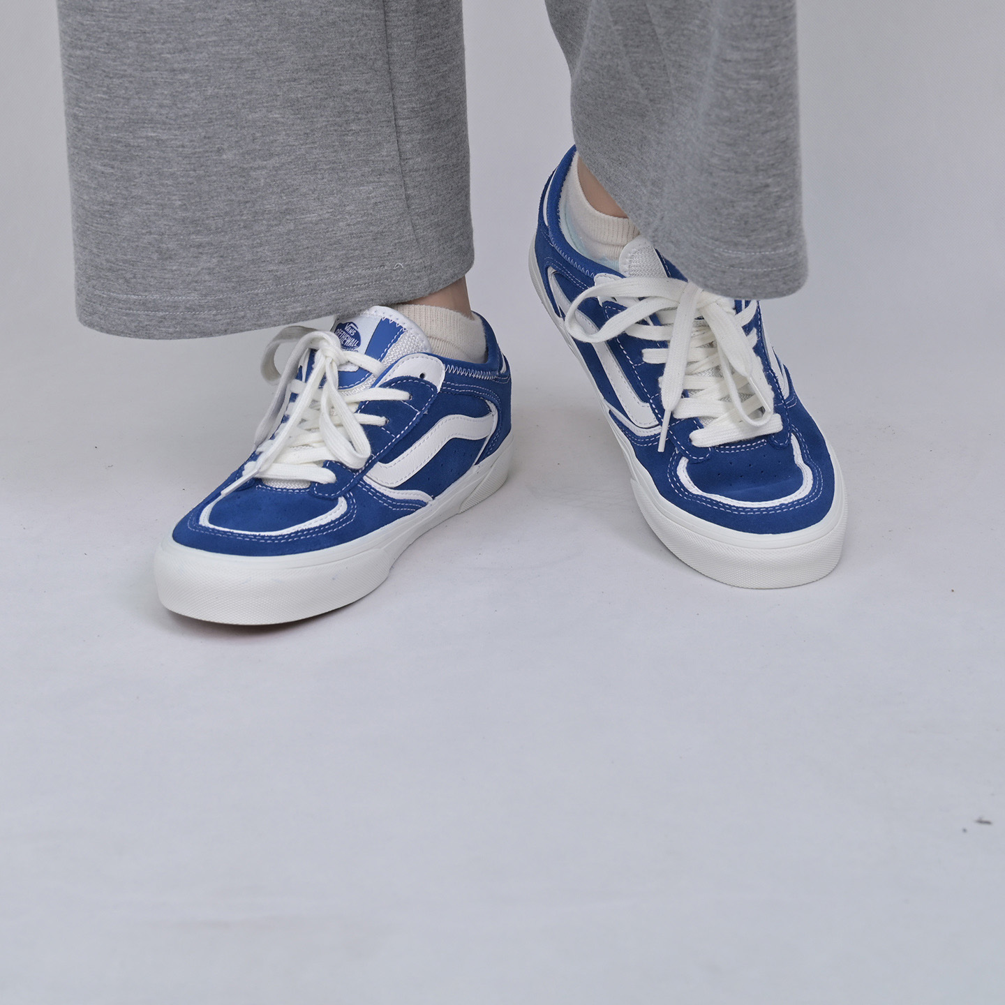 VANS情侣百搭蓝色板鞋