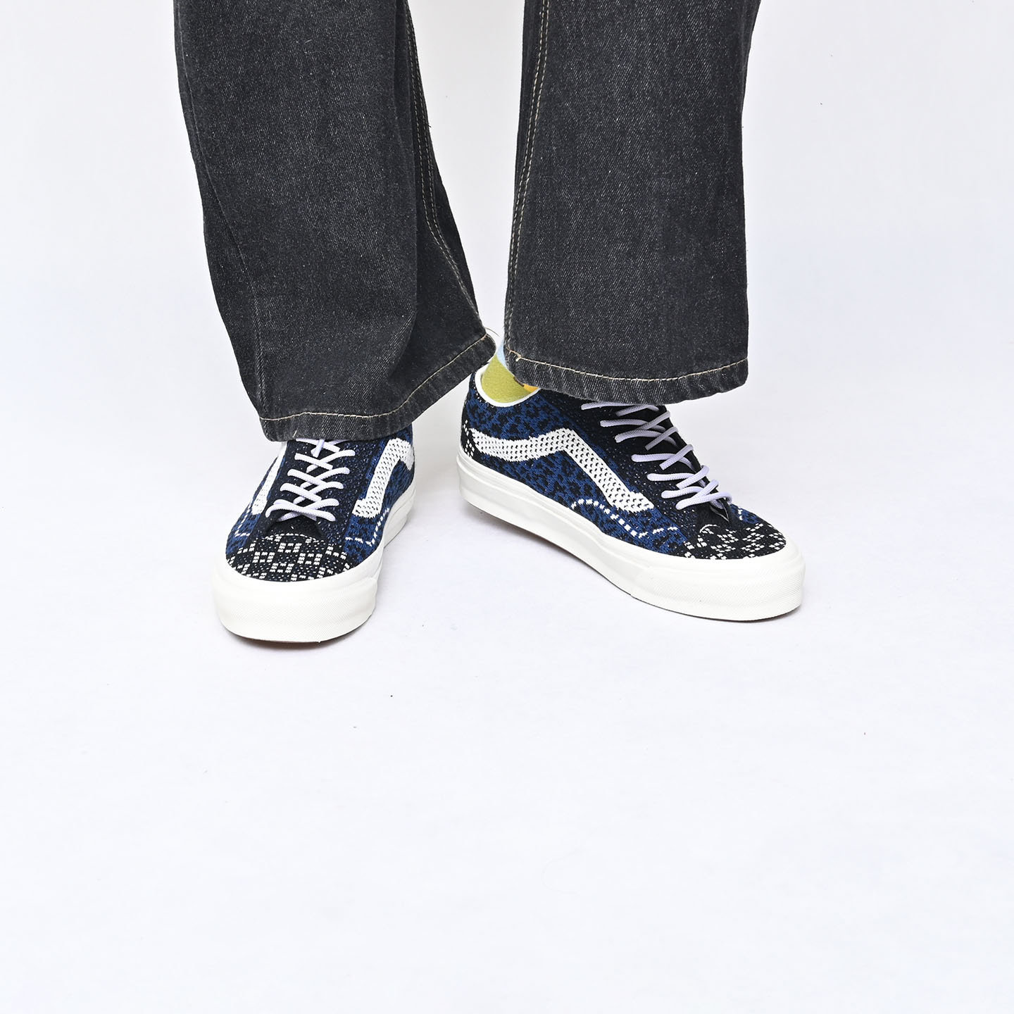 VANS情侣百搭低帮休闲鞋