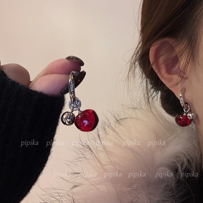 pipi 原创红苹果樱桃银珠圆球耳钉不规则c圈银针冷淡风高级感耳饰