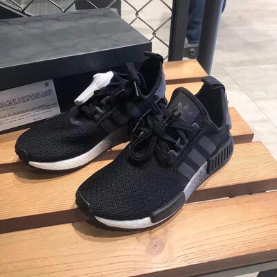 Adidas/阿迪达斯三叶草 NMD_R1 W 女子经典低帮休闲运动鞋 EF4276