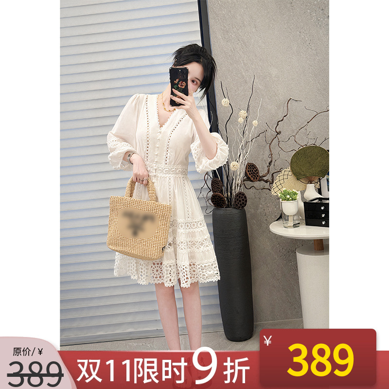 法式清新镂空花边连衣裙