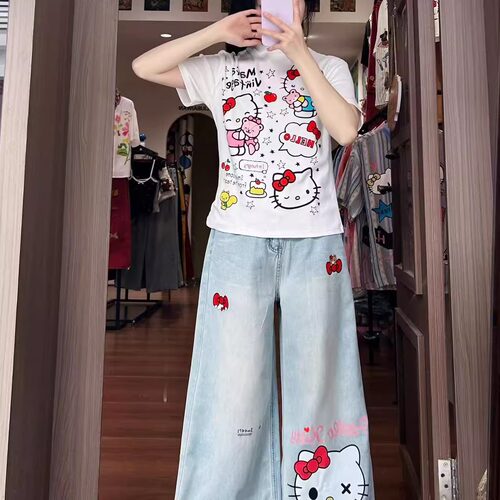 超显瘦！HelloKitty正肩短袖t恤