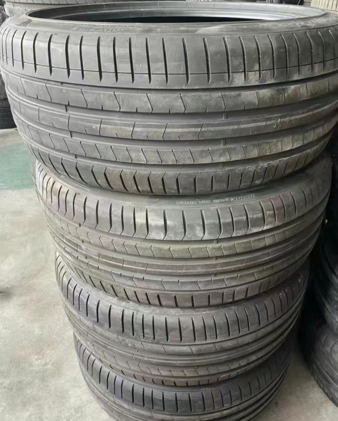 255/40R21 102V XL VOL PNCS 倍耐力静音棉轮胎 P Zero PZ4