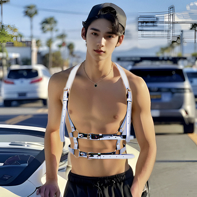 男士皮革绑带背心胸带肩带镭射金银舞台可调性感肌肉束缚衣演出服