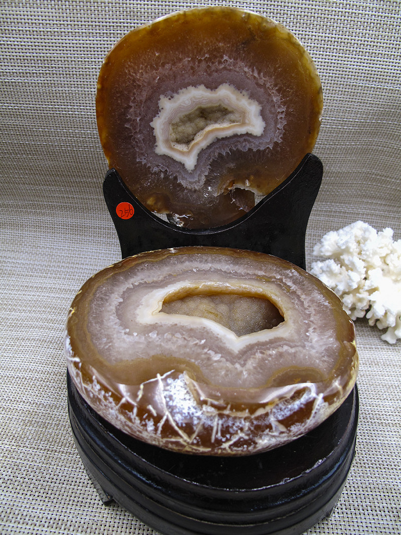 부를 유치하고 집에 부를 가져오는 자수정 동굴 원래 돌 천연 마노 풍요의 뿔 장식품 2.56