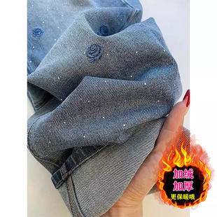 蓝色刺绣烫钻玫瑰牛仔裤女2025新款大码重工水洗高腰显瘦直筒裤