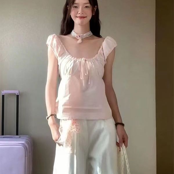 粉色蕾丝花边方领泡泡短袖衬衫女夏季新款独特漂亮绑带短上衣衬衣