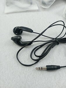 全新黑色耳机3.5mm音频头直头全长80cm音质一般适合配机当小礼物