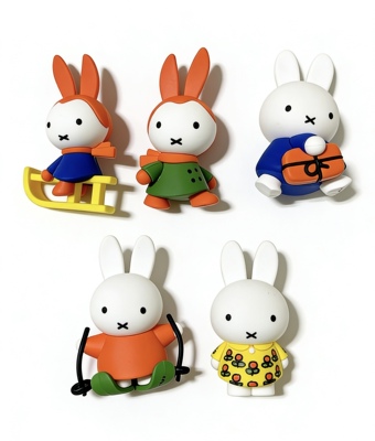 美国SMOKO米菲兔雪景盲盒确认款（miffy in the snow blind box）