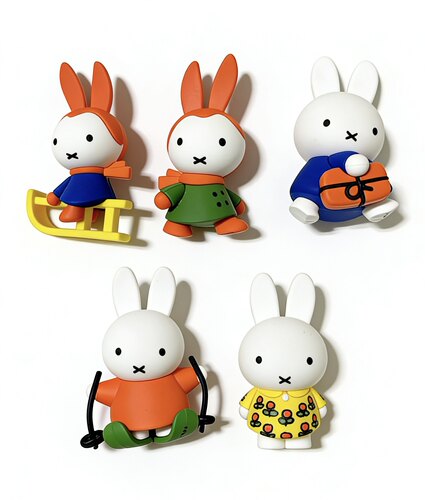 美国SMOKO米菲兔雪景盲盒确认款（miffy in the snow blind box）