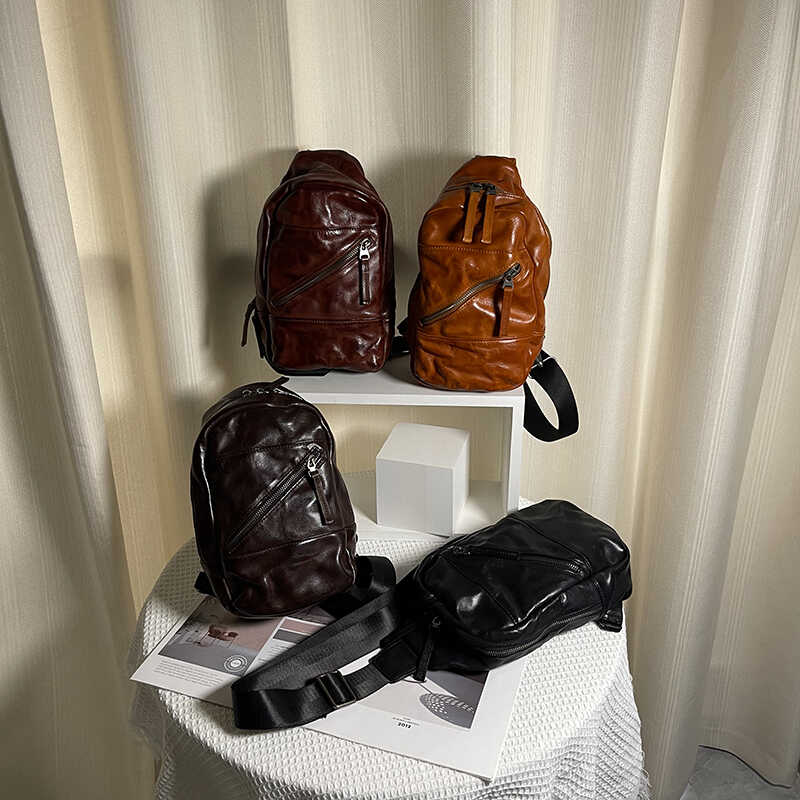 真皮单肩包男女通用时尚潮流大容量休闲背包头层牛皮胸包旅行出差