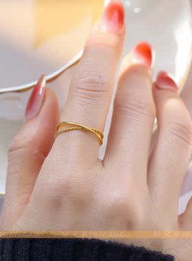 麻花双环交叉金色戒指