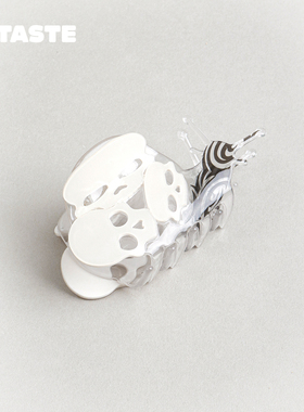 XTASTE STRANGEFRUIT 【 骷髅图腾蜗牛发抓】小众轻亚鲨鱼夹发饰