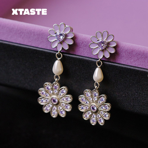 珍珠花朵吊坠耳环高级感原创设计