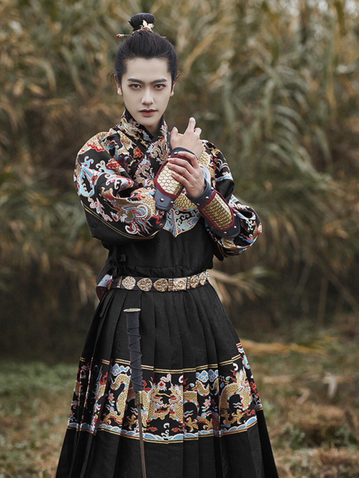 MO QIANYAN [3월 주문] 원래 정통 명나라에서 만든 HANFU 남자 날치 정장 JIN YIWEI 모조 메이크업 꽃 직조 금